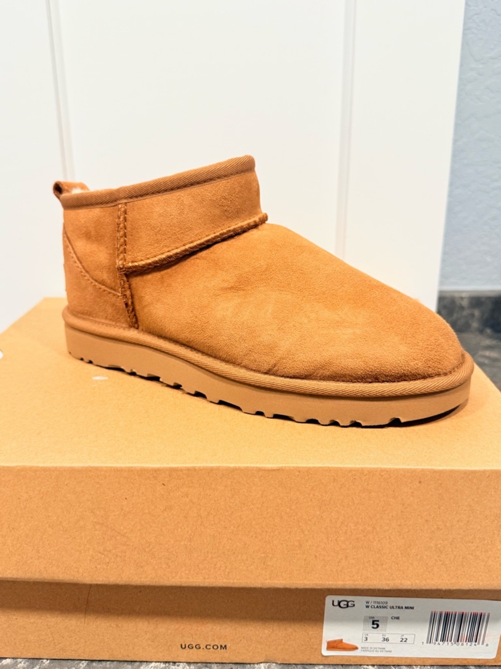 UGG Classic Ultra Mini Boot - Chestnut Suede